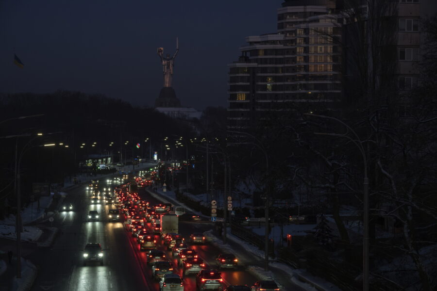 Ukraina be elektros. EPA-ELTA