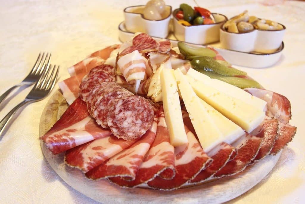 sliced, salami, speck, cheese, cured meat, salami, salami, salami, speck, speck, speck, cheese, cheese, cheese, cheese, cheese, cured meat, cured meat