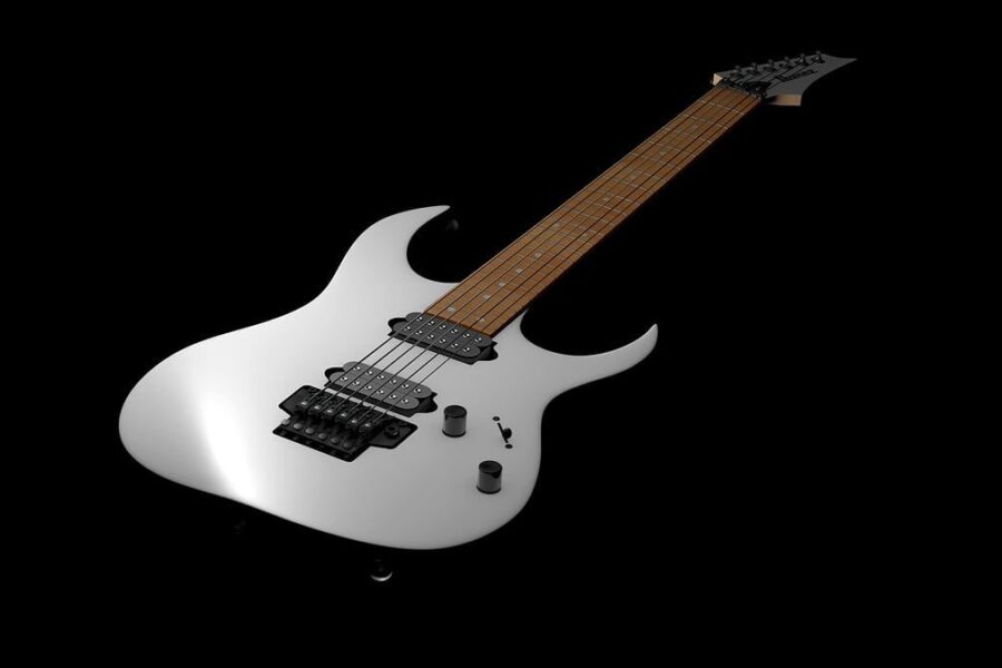 Gerbėjams – istorinis momentas: aukcione – legenda tapusios grupės gitara