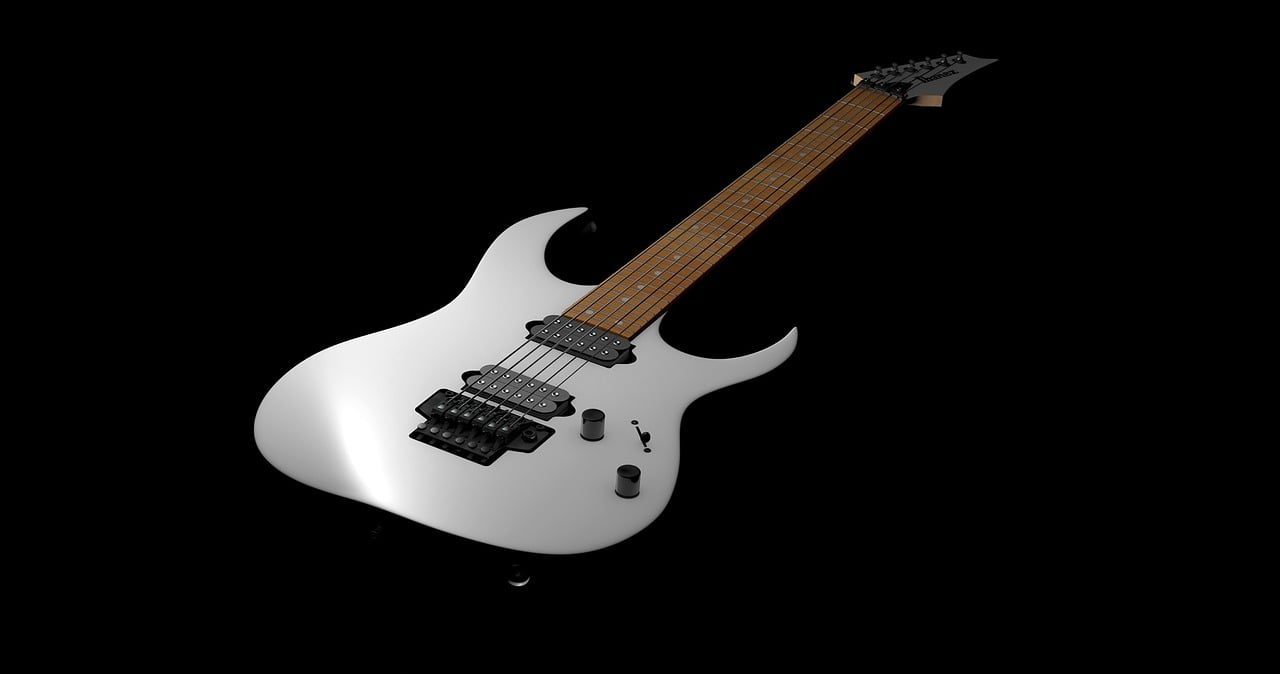 Gerbėjams – istorinis momentas: aukcione – legenda tapusios grupės gitara