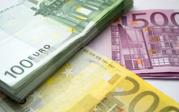 Verslo centro „Sąvaržėlė“ obligacijos už 9,39 mln. eurų išplatintos per valandą