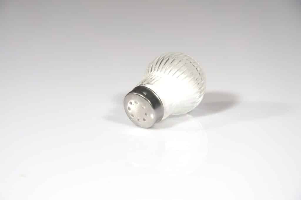 salt, salt shaker, spice, sting, food, salt, salt, salt, salt, salt, salt shaker