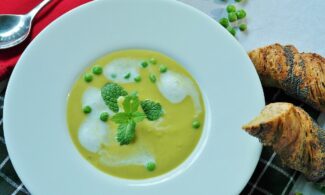 pea soup, soup, starter, soup plate, key, peas, green, having lunch, vegetables, fresh, vegetarian, kitchen, creamy, table, dishes, meal, enjoy the meal, spoon, cook, gün, cream, salt, pepper, broth, vegetable broth, feasting, healthy, enjoy, pea soup, pea soup, pea soup, soup, soup, soup, soup, soup, peas