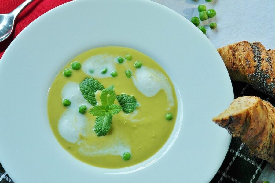pea soup, soup, starter, soup plate, key, peas, green, having lunch, vegetables, fresh, vegetarian, kitchen, creamy, table, dishes, meal, enjoy the meal, spoon, cook, gün, cream, salt, pepper, broth, vegetable broth, feasting, healthy, enjoy, pea soup, pea soup, pea soup, soup, soup, soup, soup, soup, peas