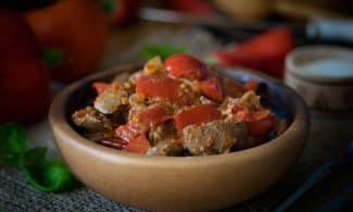 chicken liver, liver with vegetables, hot dish, dish of chicken, chicken liver, chicken liver, chicken liver, chicken liver, chicken liver