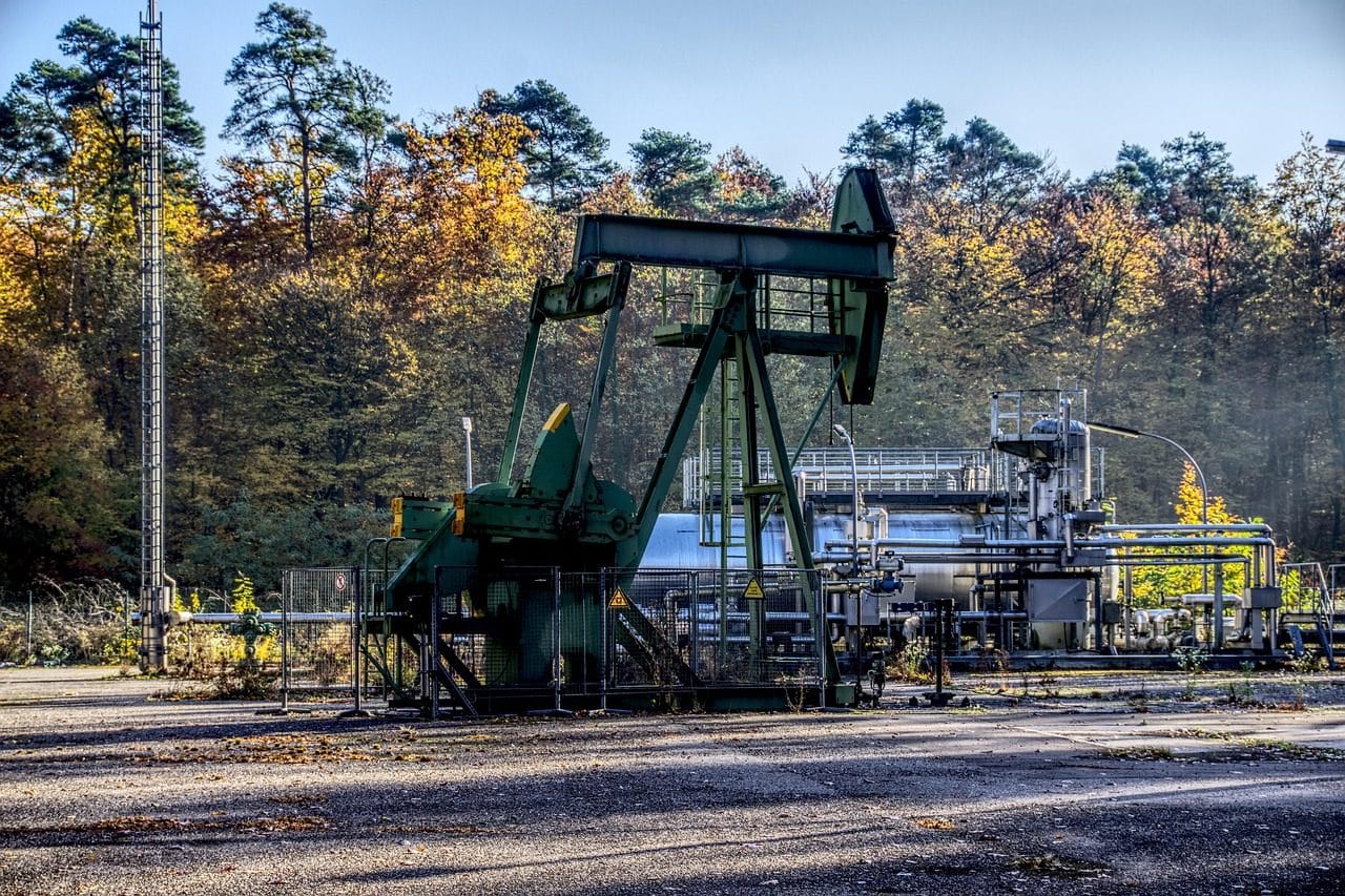 ölpferd, oil pump, support financially, crude oil, fuel, industry, oil, energy, power, equipment, technology, oilfield, environment, hdr, high dynamic range, contrast, crude oil, crude oil, crude oil, crude oil, crude oil