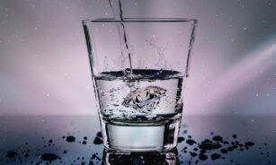 water, glass, liquid, wet, refreshment, diamond, splash, water glass, drop of water, fresh, light effect, blow, gems, luxury, wealth, ice cubes, nature, diamond shape, drink, drinking glass, sparkling water