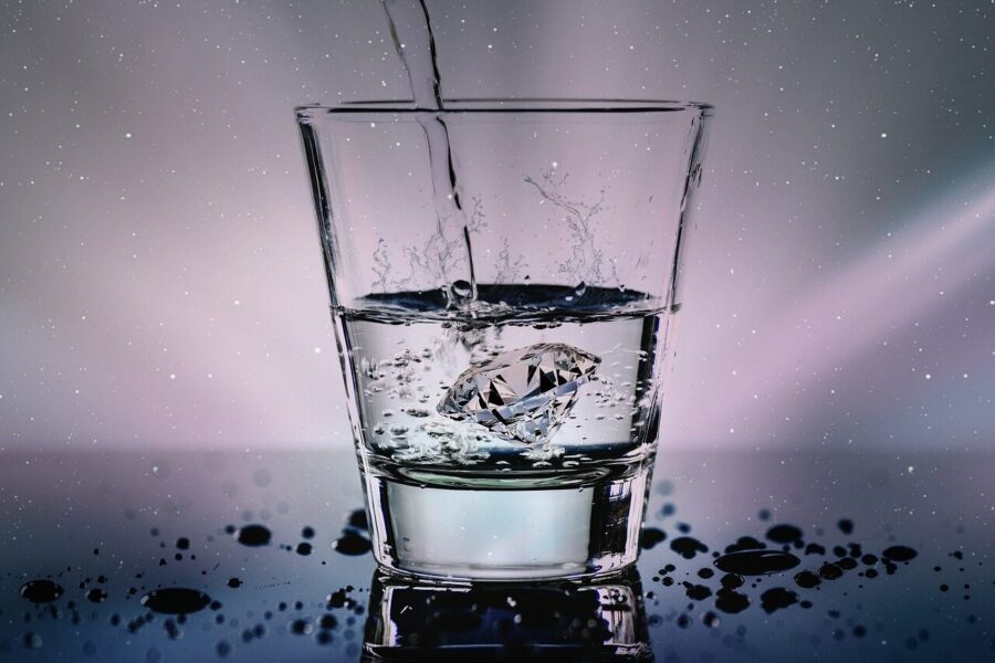 water, glass, liquid, wet, refreshment, diamond, splash, water glass, drop of water, fresh, light effect, blow, gems, luxury, wealth, ice cubes, nature, diamond shape, drink, drinking glass, sparkling water