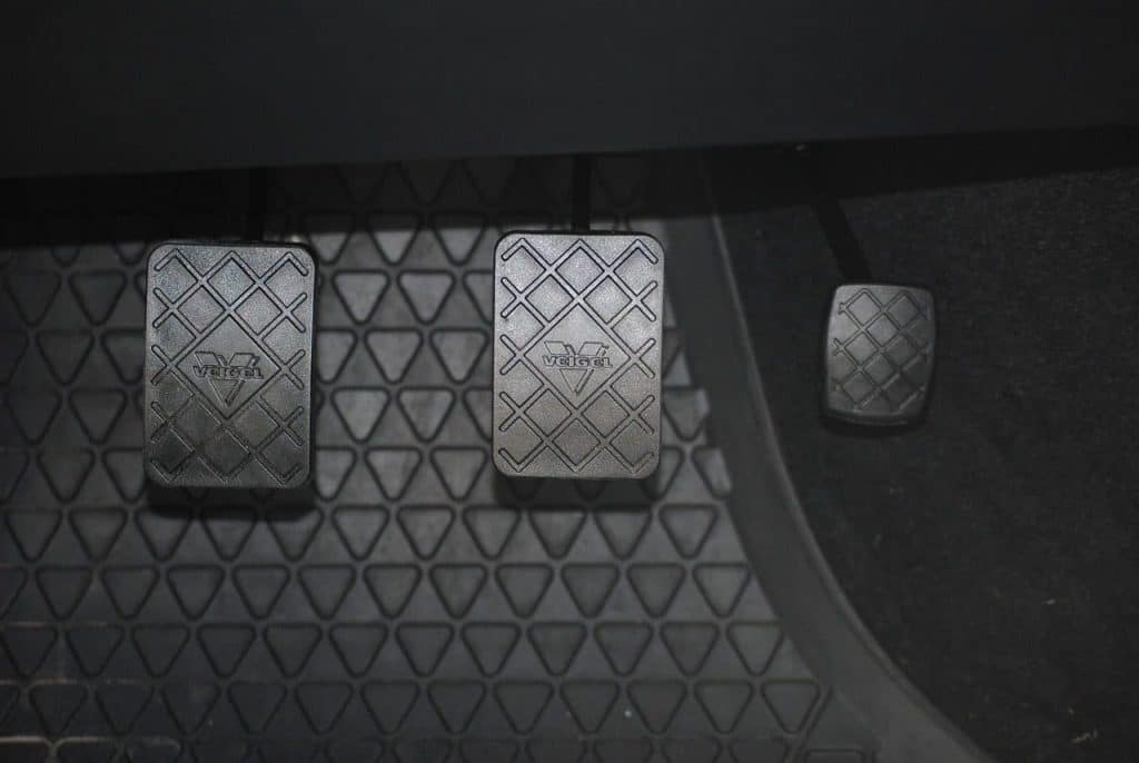 accelerator, clutch pedal, clutch, brake pedal, brake, automobile, accelerator, accelerator, clutch pedal, clutch pedal, clutch, clutch, clutch, clutch, clutch, brake pedal, brake pedal, brake pedal, brake, brake