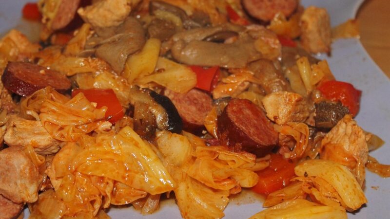 Pamiršote bigosą šaldiklyje? Sužinokite, kada jis dar skanus, o kada jau nebegalite valgyti