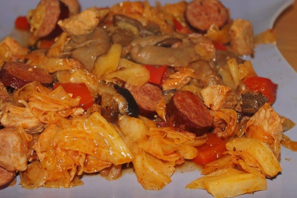 bigos, herb pot, meal, enjoy the meal, yummy, healthy, food, vegetables, having lunch, dish, sausage, sauerkraut, main course, hearty, cooked, cook, main dish, bigos, bigos, bigos, bigos, bigos, sauerkraut