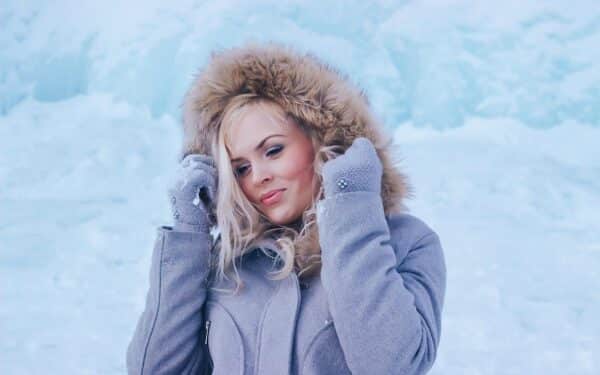 Manėte, kad susergate nuo šalčio? Gydytojas atskleidė tikrąsias priežastis, kodėl žiemą puola virusai