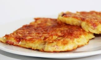 reibekuchen, potato pancakes, potato, flour, egg, pan, applesauce, reibekuchen, reibekuchen, potato pancakes, potato pancakes, potato pancakes, potato pancakes, potato pancakes, applesauce