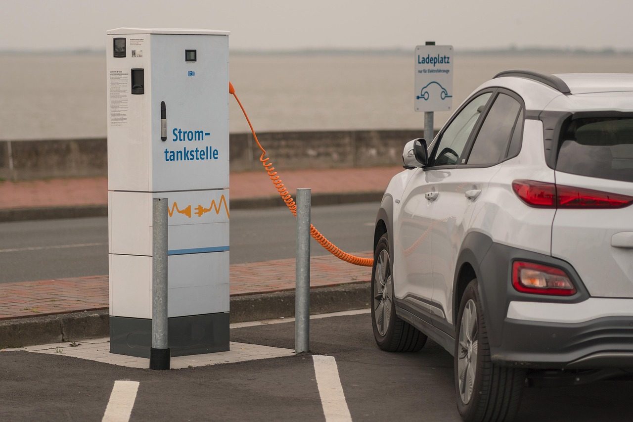 Sutaupysite iki 5600 eurų: kaip Vokietija vėl skatins pirkti naujus automobilius?