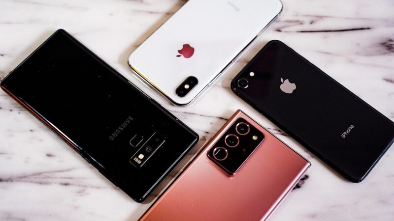 „Apple“ ir „Samsung“ karas rimsta: „Galaxy S26“ netrukus galės siųsti failus per „AirDrop“
