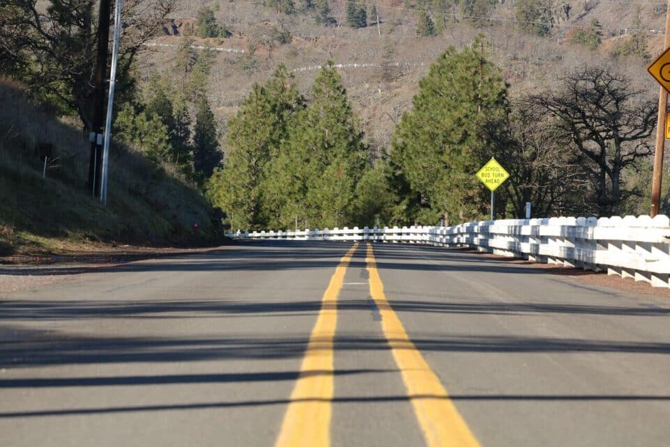 road, trees, pavement, street, road marking, double yellow line, oregon, countryside, rural, fence, nature, demarcation