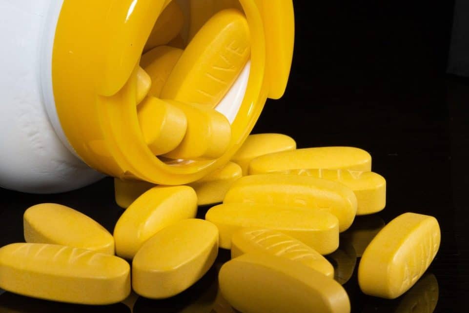 pills, supplement, medicine, treatment, dose, vitamin, pharmacy, medical, health, disease, pharmaceutical