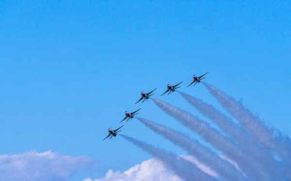 Įspėja šiaurės Lietuvos gyventojus: danguje gali girdėtis sprogimus primenantys garsai