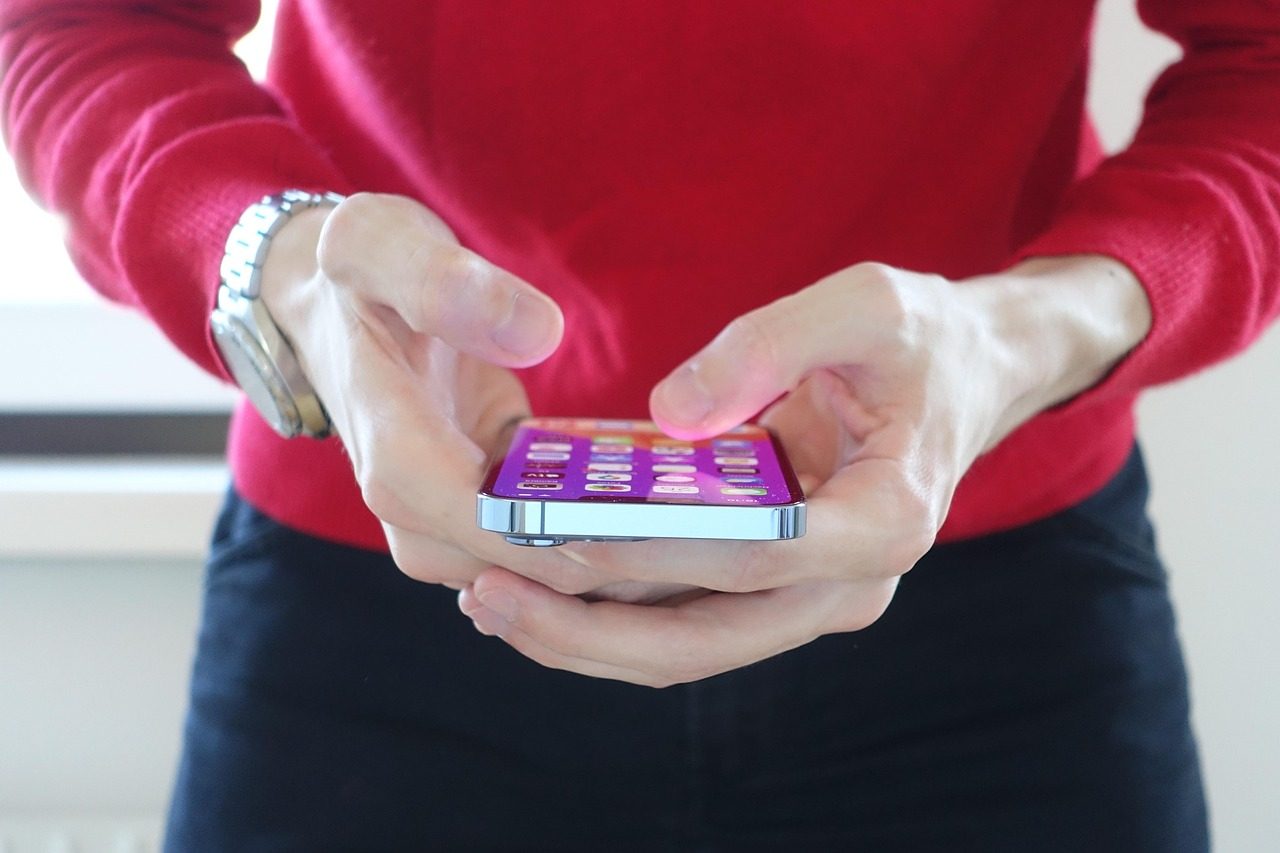Kaune apiplėštas vyras: atimtas telefonas, kurio vertė siekė 1,3 tūkst. eurų