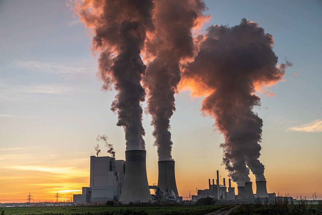 Klimato krizės akivaizdoje – žingsnis atgal: Baltieji rūmai skelbia naują kursą dėl šiltnamio efektą sukeliančių dujų