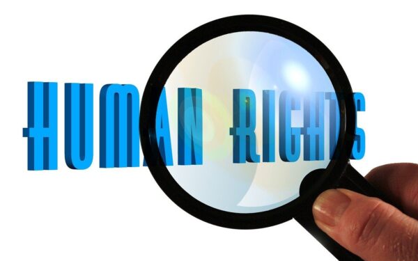 Kaukėti agentai, smurtas ir kerštas kritikams: JAV – prasčiausioje padėtyje per 40 metų