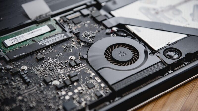 Kodėl lustų vis dar trūksta? „Samsung“ ir „Micron“ įvardijo, kada baigsis šis deficitas