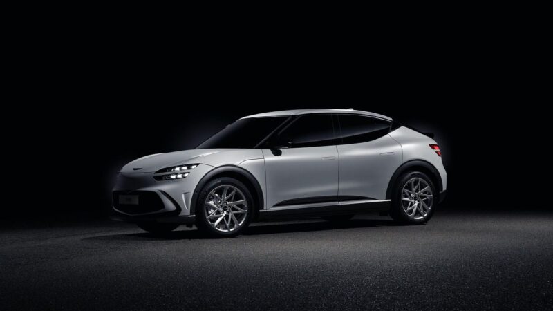 Ar tai įkrovimo stotelių pabaiga? Nauja „Hyundai“ partnerių technologija pati pildo bateriją važiuojant