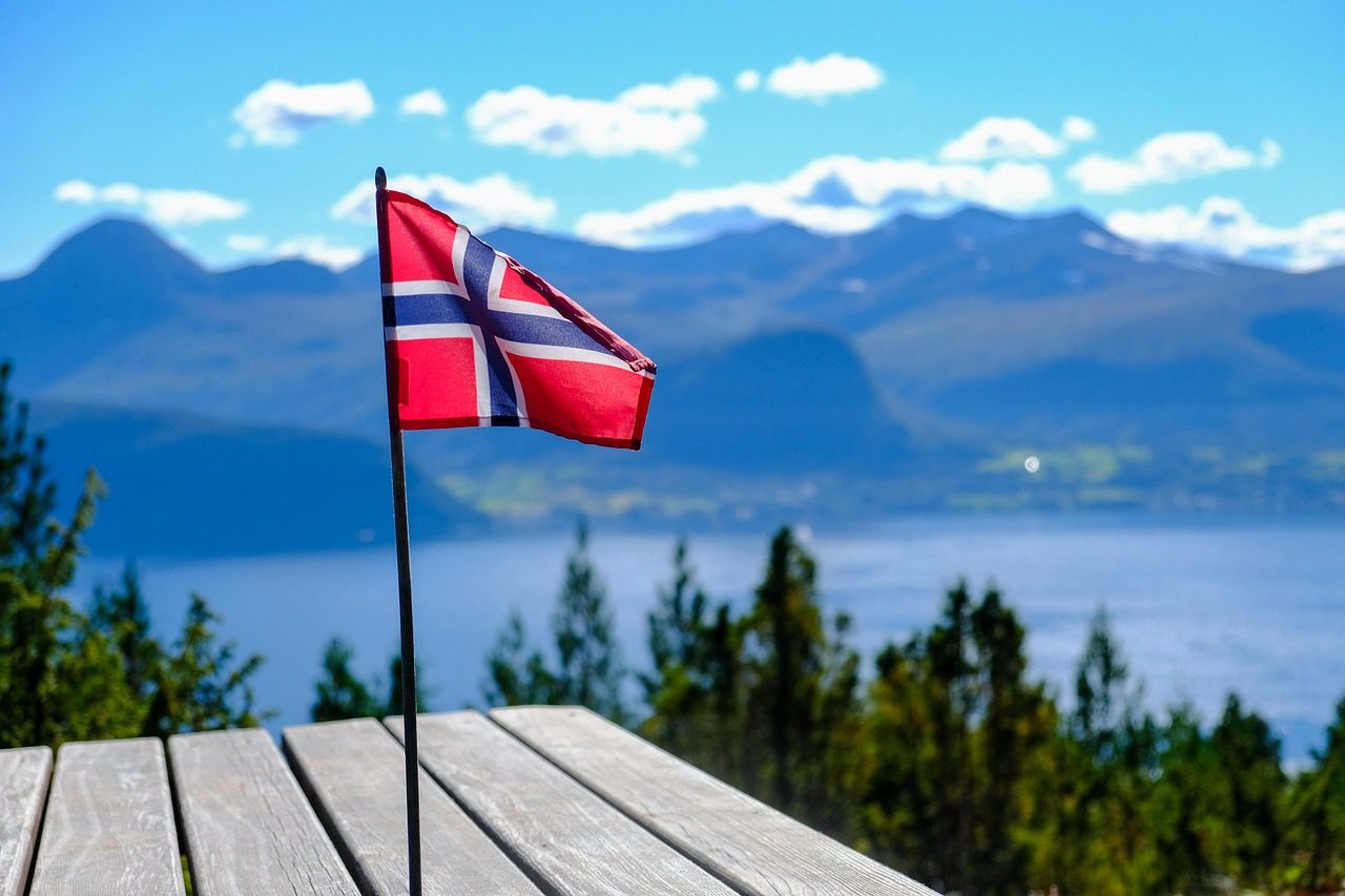 Epsteino skandalas Europoje gilėja: Norvegija pradėjo vidinį tyrimą, nušalinta diplomatė