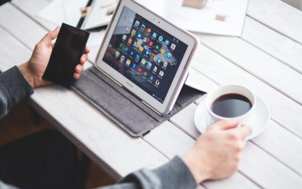 Nerimas gali augti nepastebimai: psichologai įvardijo kasdienius įpročius, kurie kenkia