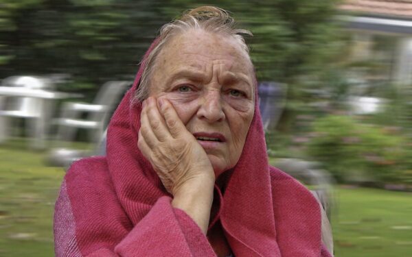 Nenumokite ranka į tirpimą: sužinokite, kaip atpažinti mikroinsultą, kol dar ne vėlu