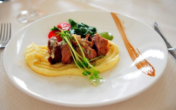 Netikėtas triukas: štai kaip pasigaminti skaniausią bulvių košę vos už kelis centus