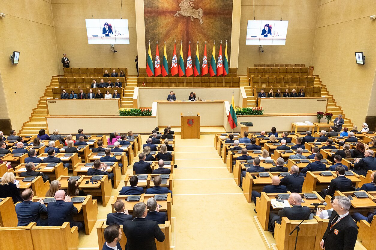 Ar krizė tikrai baigta? Vyriausybė atšaukė ekstremalią situaciją