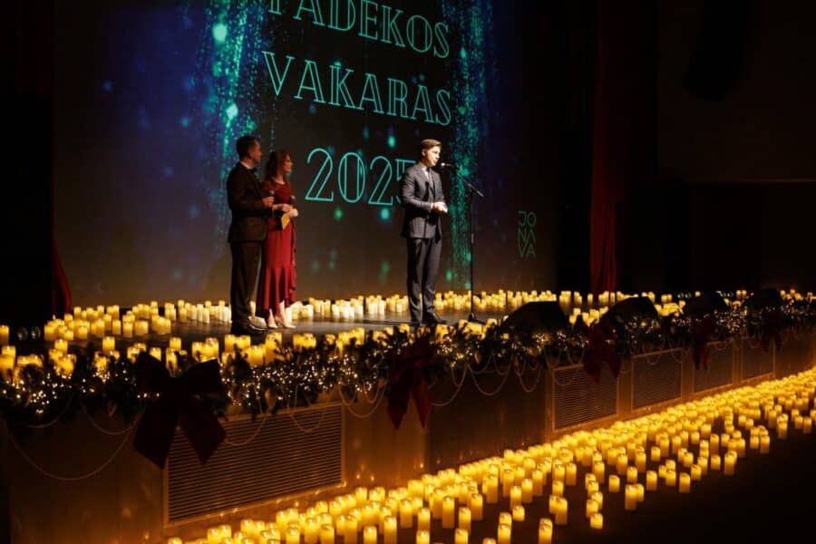 Garbingiausias Jonavos rajono savivaldybės apdovanojimas įteiktas visai bendruomenei