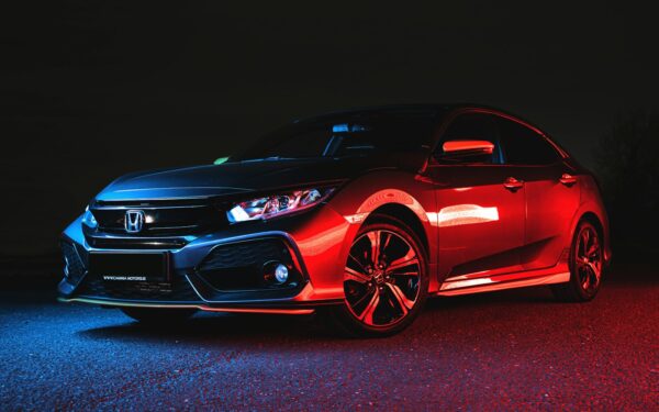 „Honda“ atsisako senos vandenilio technologijos: įmonė ruošiasi revoliucijai kuro elementų srityje