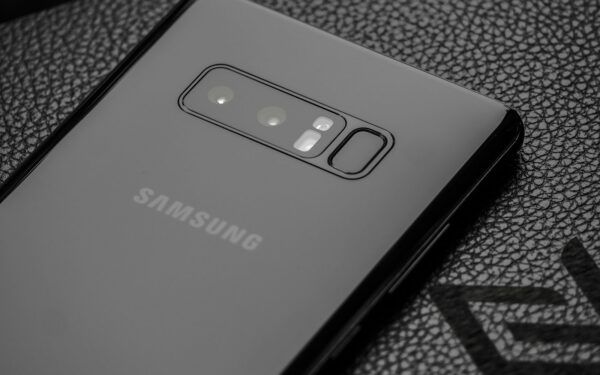 Nutekėjo „Samsung Galaxy Z Fold 8” vaizdai: kaip pasikeis šis prabangus modelis?