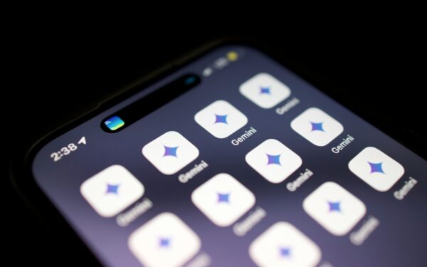 Nebereikės pradėti nuo nulio: „Google“ ruošia būdą, kaip perkelti jūsų „ChatGPT“ atmintį į „Gemini“