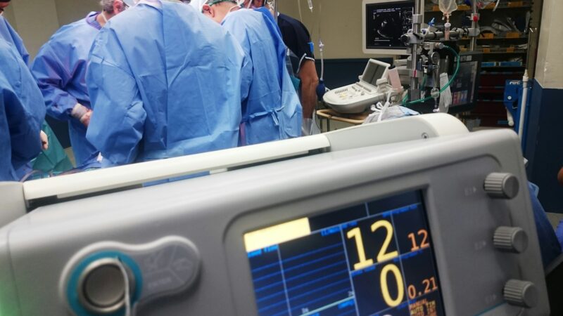 45 minutės be širdies plakimo: sužinokite, kaip eksperimentinis būdas vyrą sugrąžino iš mirties