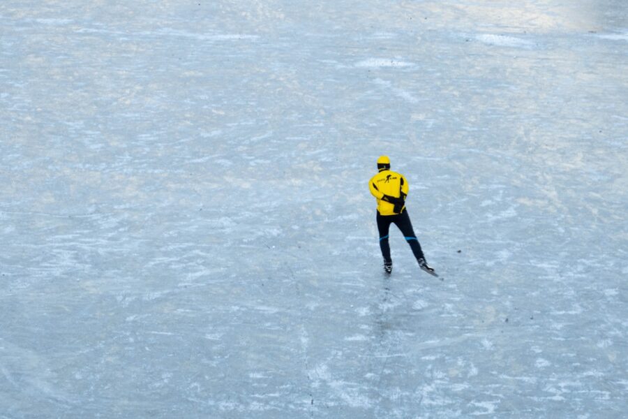Svarbus įspėjimas visiems: gelbėtojai įspėja, kur ant ledo pavojingiausia