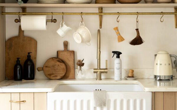 Virtuvė blizgės be vargo: sužinokite 5 taisykles, kaip pamiršti varginantį tvarkymąsi kasdien