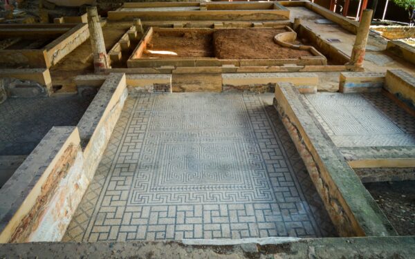 Manėte, kad romėnų pirtys spindėjo švara? Mokslininkai atskleidė šlykščią tiesą, kurią slėpė vanduo