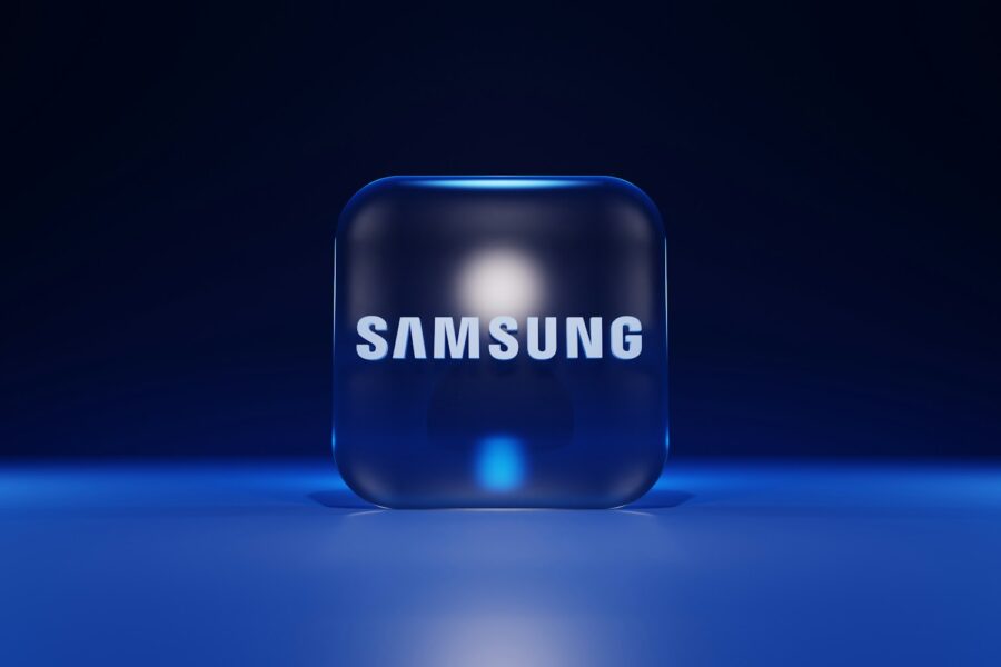 a blue cube with a white logo
