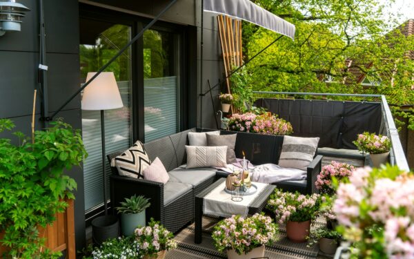 Balkonas gali tapti tikra oaze: paprastas būdas užsiauginti derlių be jokio nuosavo kiemo