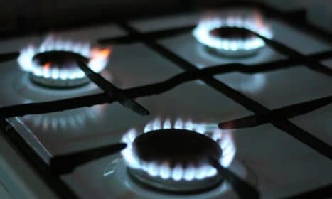 black gas stove with white and black gas stove