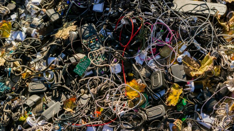 Lietuvą užplūdo nauji elektronikos atliekų punktai: rūšiavimas tampa juokingai paprastas
