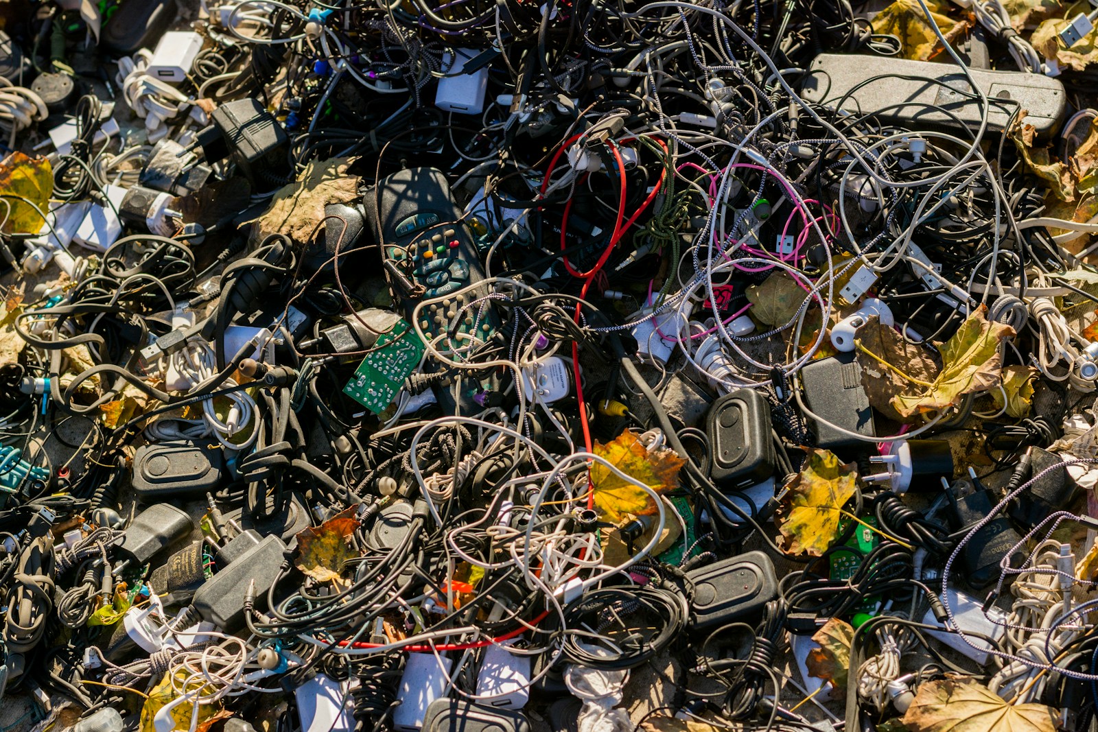 Lietuvą užplūdo nauji elektronikos atliekų punktai: rūšiavimas tampa juokingai paprastas