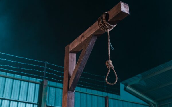 Protestų šešėlis: Iranas ėmėsi kraštutinių priemonių – 3 asmenims įvykdytos egzekucijos