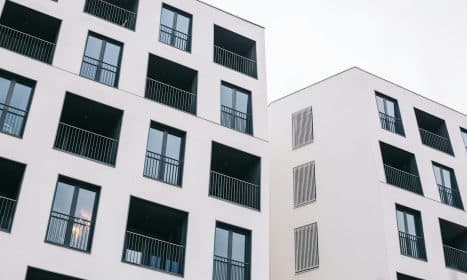 white concrete building at daytime