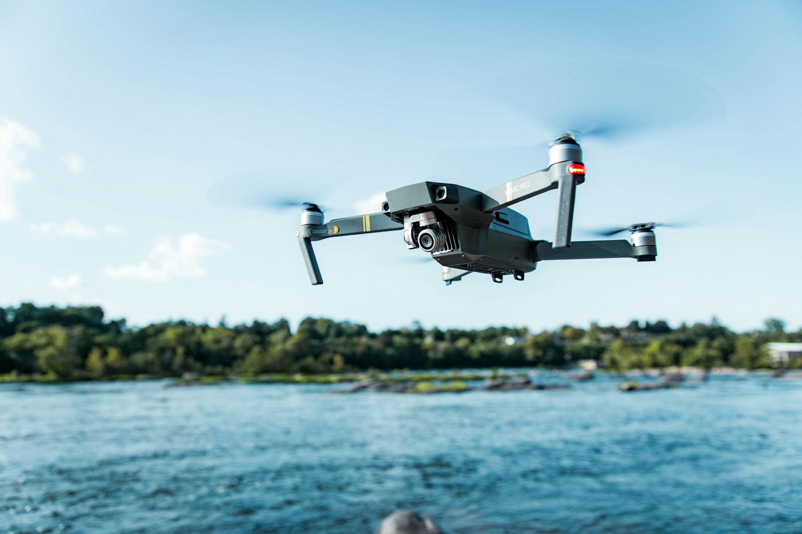 Dronai, balionai ir ryšiai su Baltarusija: prokurorai atskleidė šokiruojančias kontrabandos schemos detales