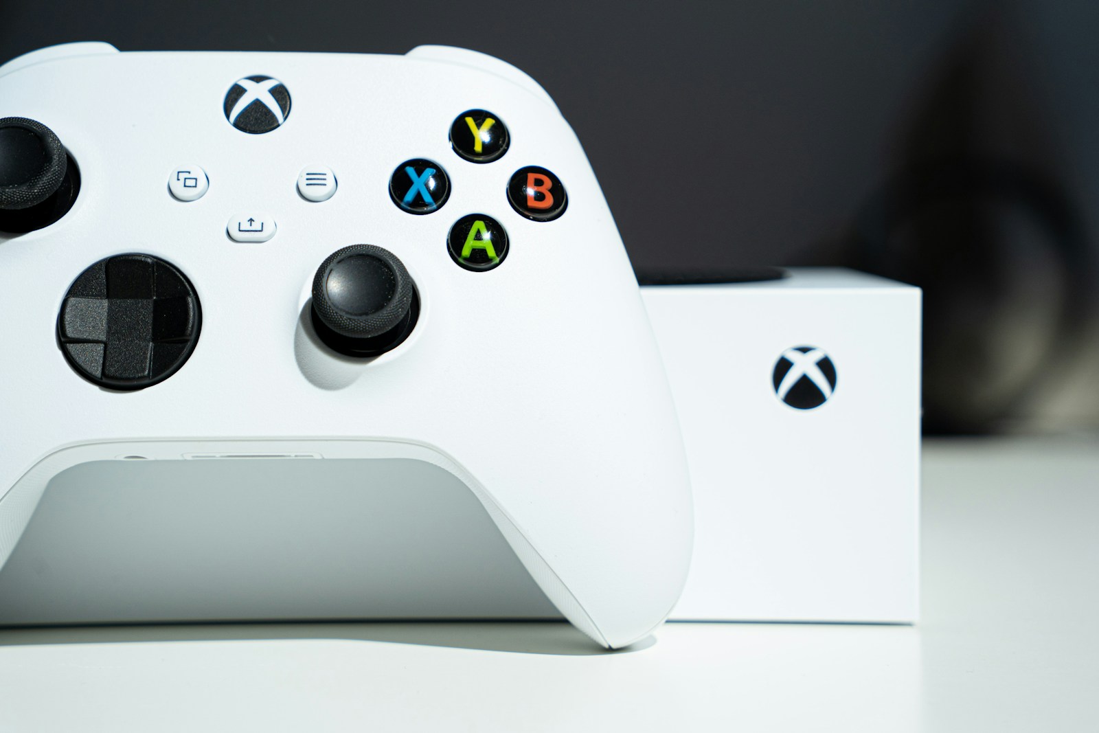 „Xbox“ bendruomenę sukrėtė naujienos: kodėl žaidėjai nerimauja dėl naujosios vadovės?