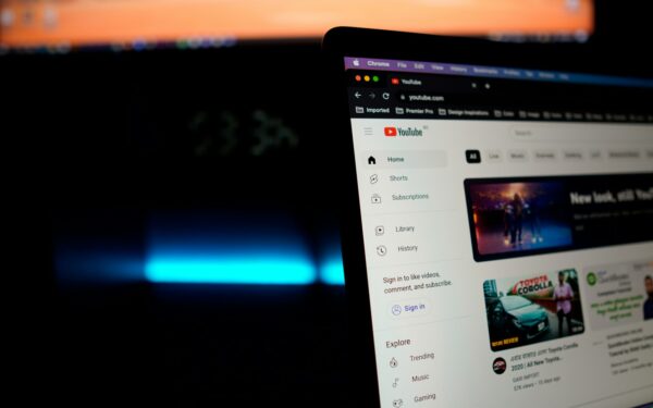 „YouTube“ naudotojai sunerimę: praneša apie mįslingai dingusius patiktukus